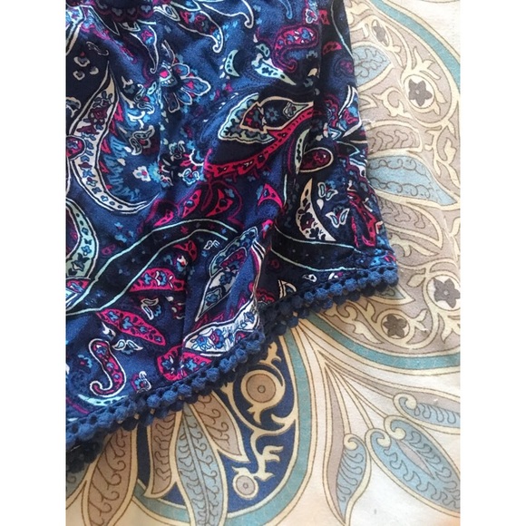 Hollister High Waist Shorts 🌸 - Picture 2 of 2